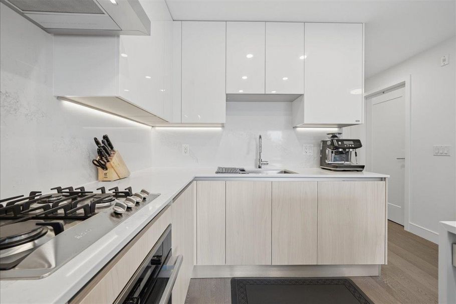 303 477 W 59th Avenue Vancouver, BC - 11