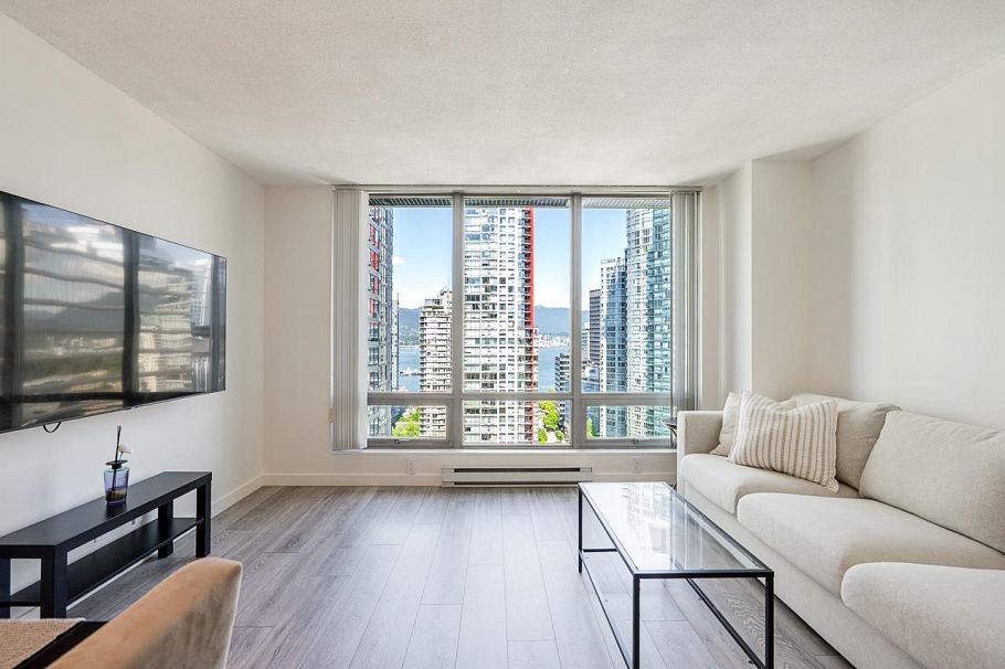 1803 1200 W Georgia Street Vancouver, BC - 2
