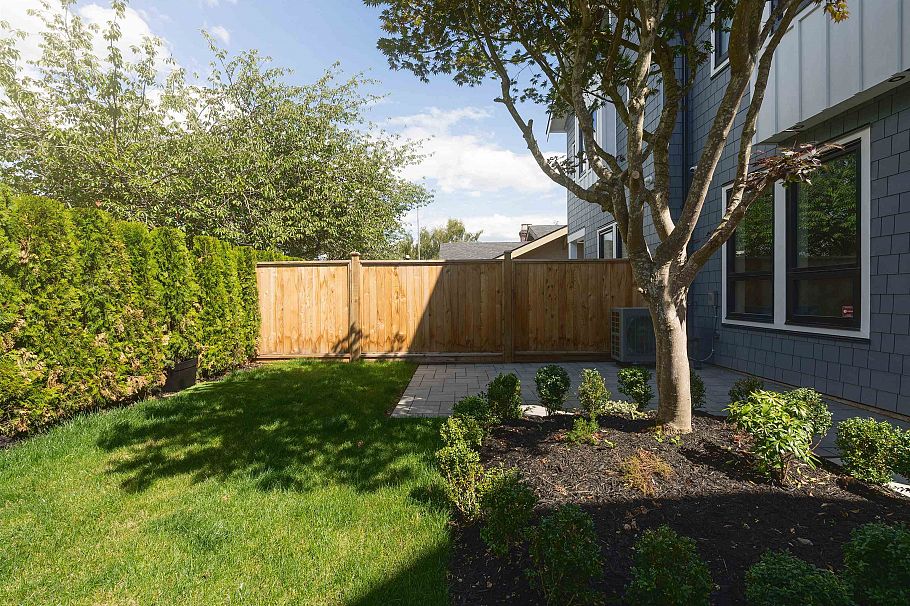 920 E 16th Avenue Vancouver, BC - 22