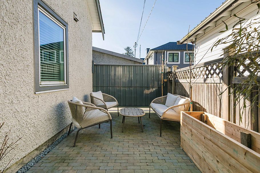 5887 Battison Street Vancouver, BC - 27