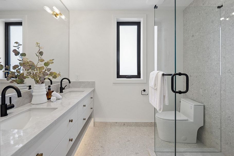 2 2815 Trinity Street Vancouver, BC - 28