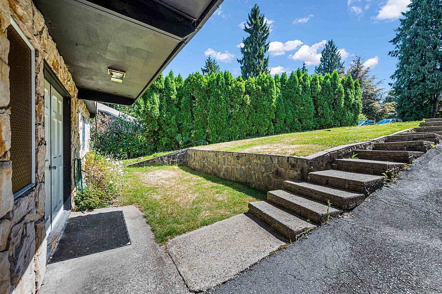 3255 Milton Avenue North Vancouver, BC - 1