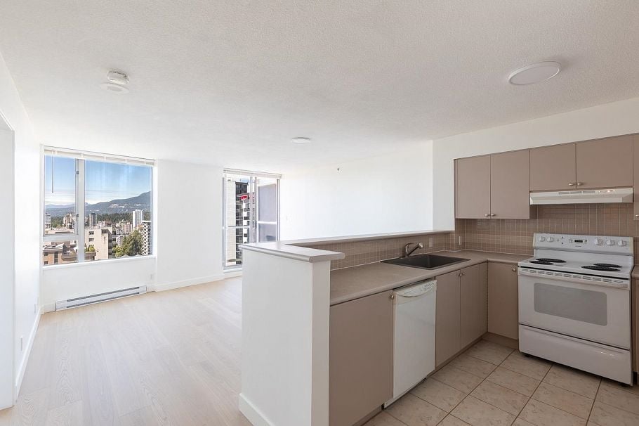 1107 1277 Nelson Street Vancouver, BC - 2