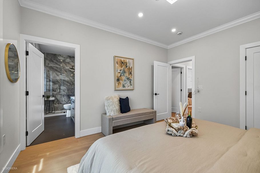 2 2035 51st Street Vancouver, BC - 23