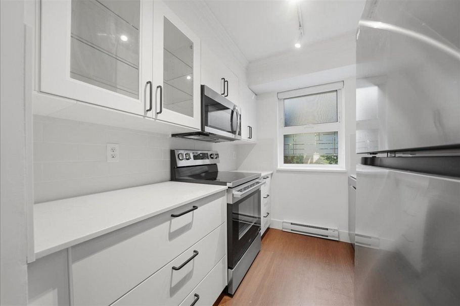 729 W 7th Avenue Vancouver, BC - 6