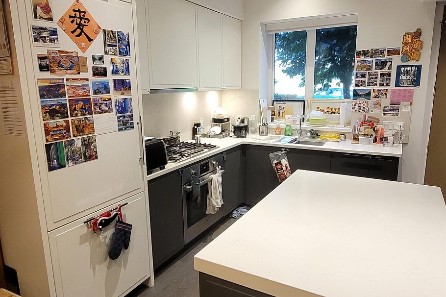 7585 Yukon Street Vancouver, BC - 7