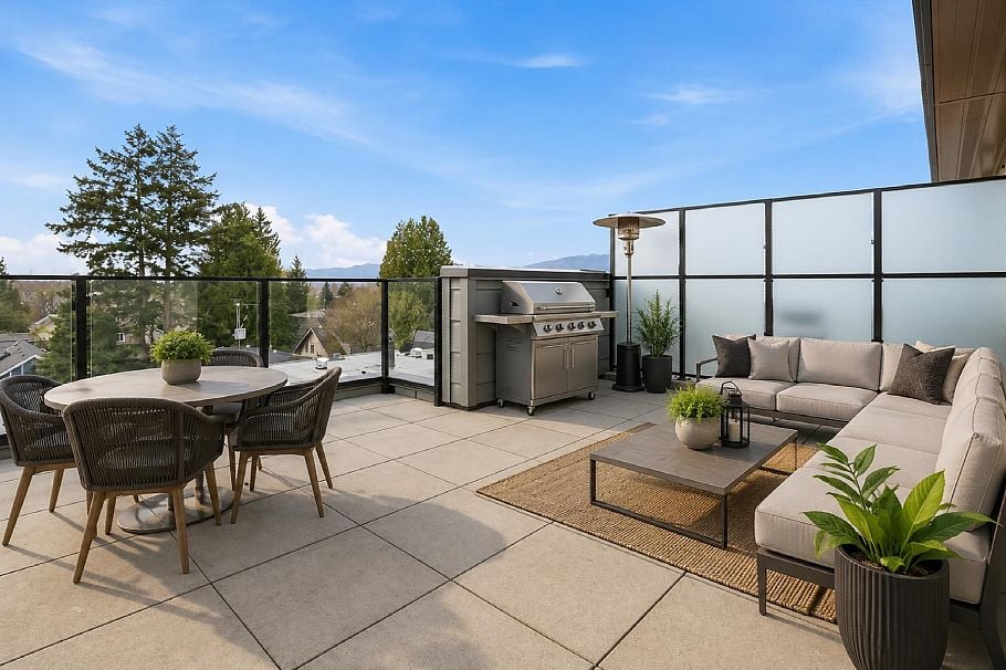 3930 Dumfries Street Vancouver, BC - 2