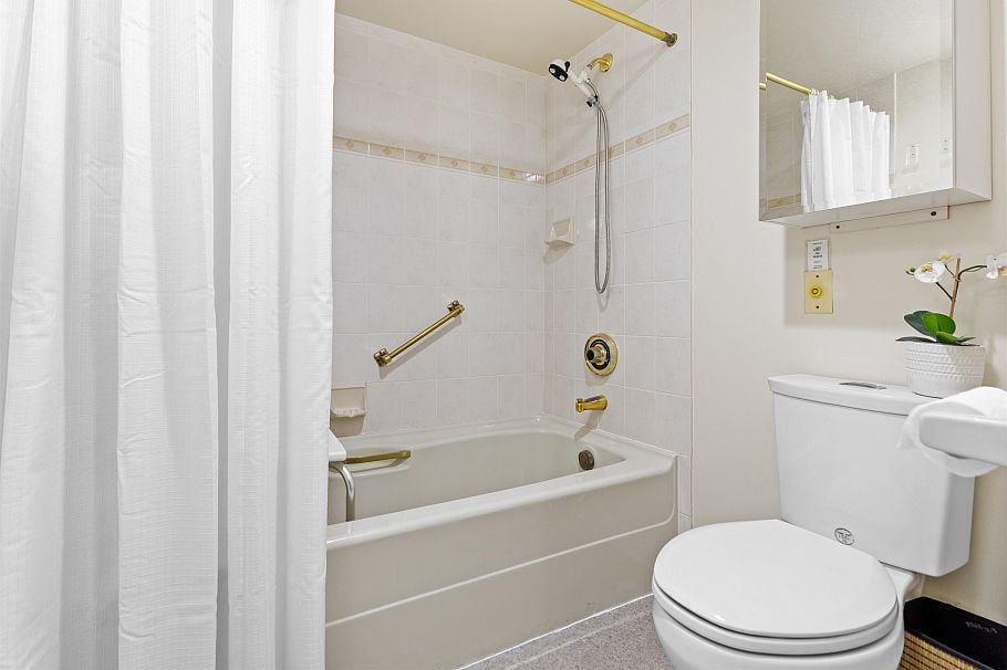 307 2800 Chesterfield Avenue North Vancouver, BC - 16