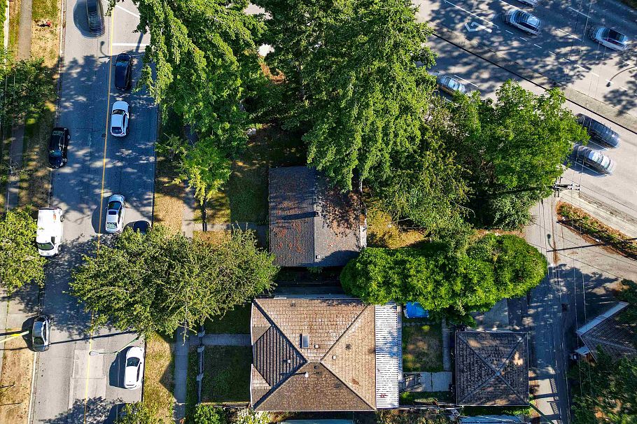 8287 Victoria Drive Vancouver, BC - 11