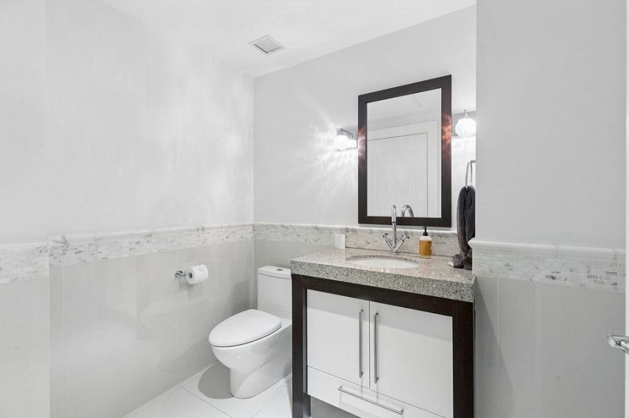 PH2 1102 Hornby Street Vancouver, BC - 23