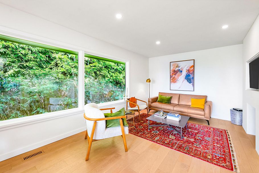 3277 Chesterfield Avenue North Vancouver, BC - 33