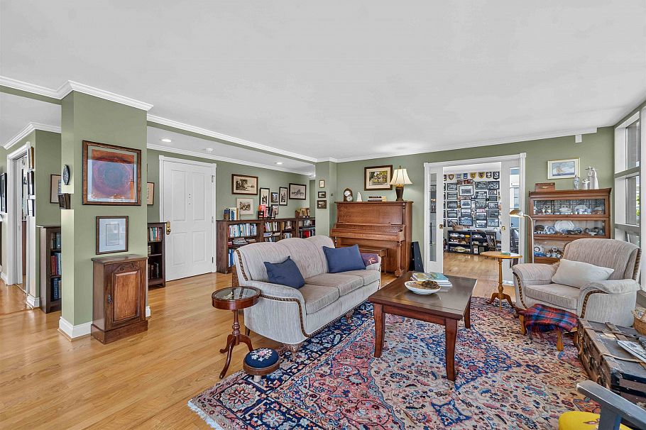9 2128 W 43rd Avenue Vancouver, BC - 5