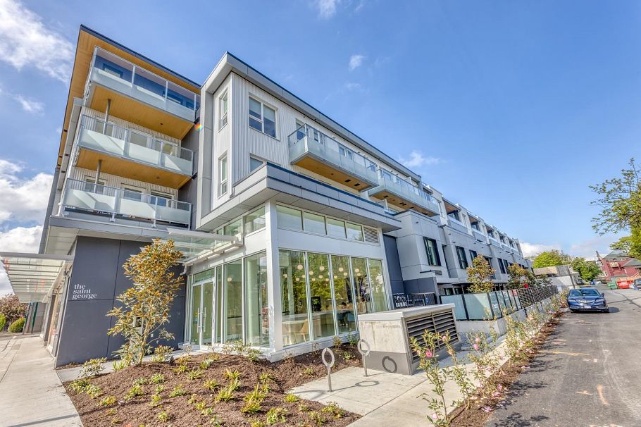 512 2471 St. George Street Vancouver, BC - 2