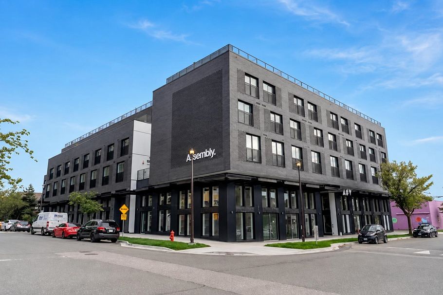 306 1120 E Georgia Street Vancouver, BC - 1
