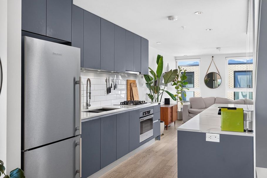 305 1647 E Pender Street Vancouver, BC - 8