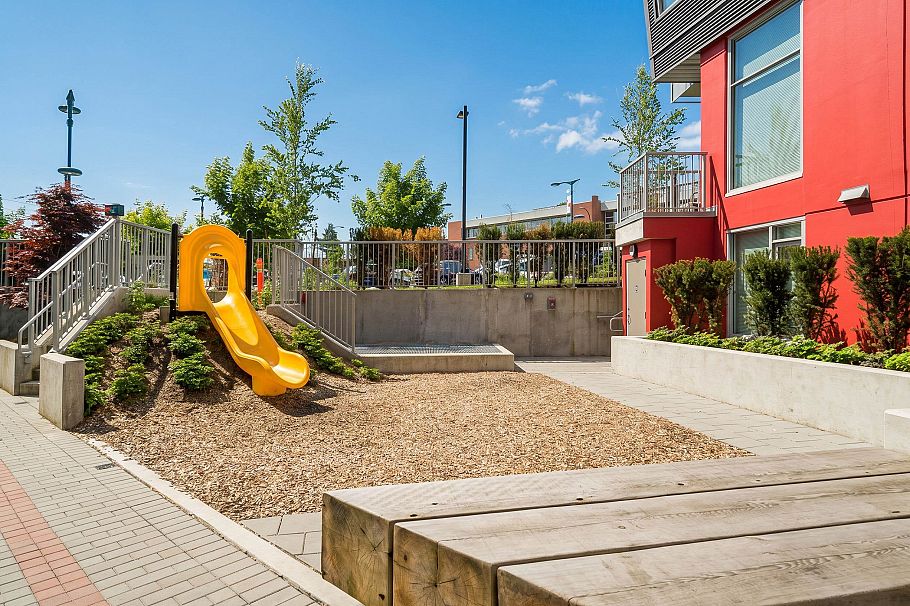 304 384 E 1st Avenue Vancouver, BC - 26