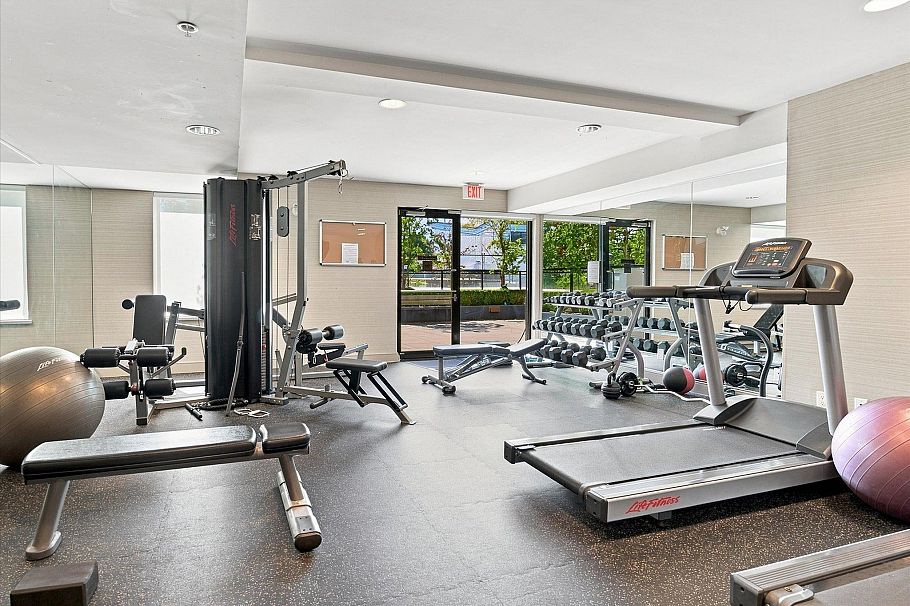 323 1588 E Hastings Street Vancouver, BC - 36