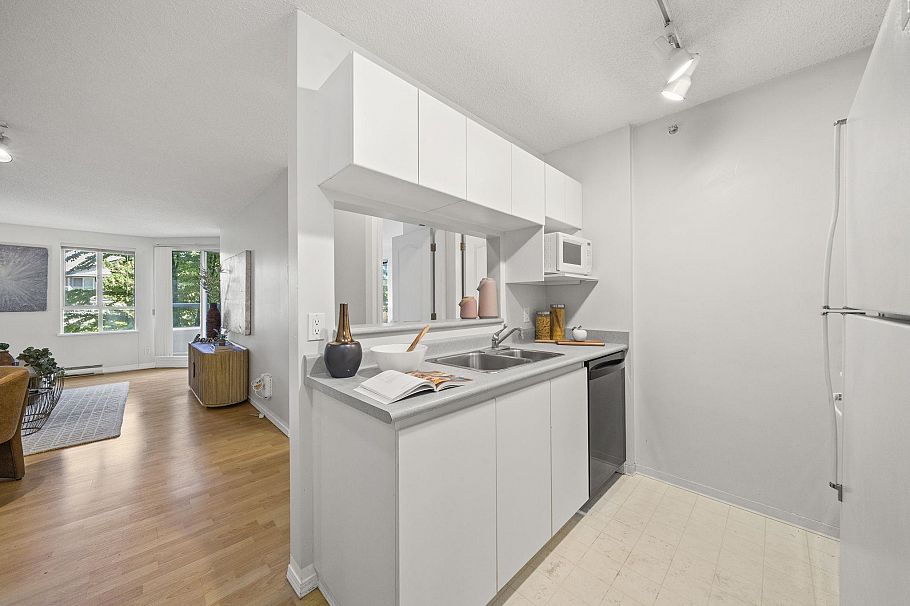 406 3489 Ascot Place Vancouver, BC - 7