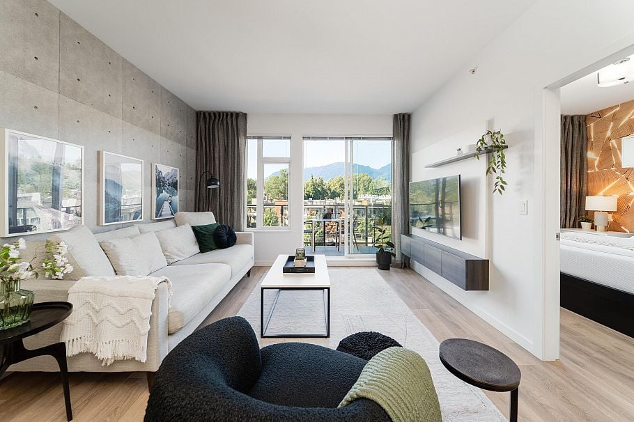 517 725 Marine Drive North Vancouver, BC - 3
