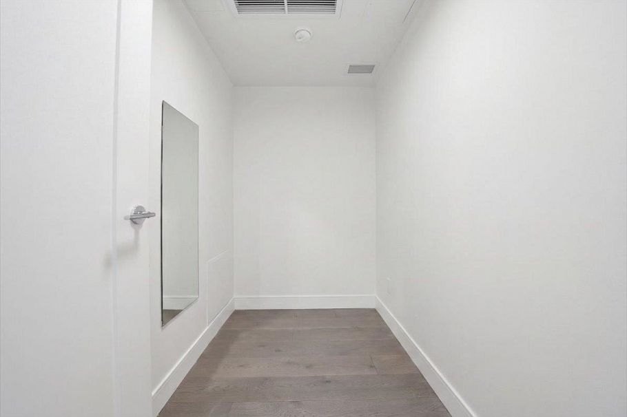 303 477 W 59th Avenue Vancouver, BC - 29