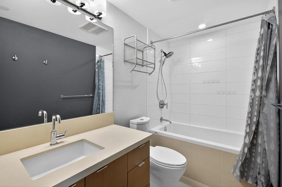 304 384 E 1st Avenue Vancouver, BC - 24