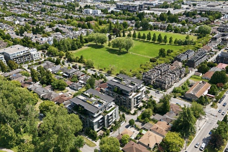 303 477 W 59th Avenue Vancouver, BC - 23