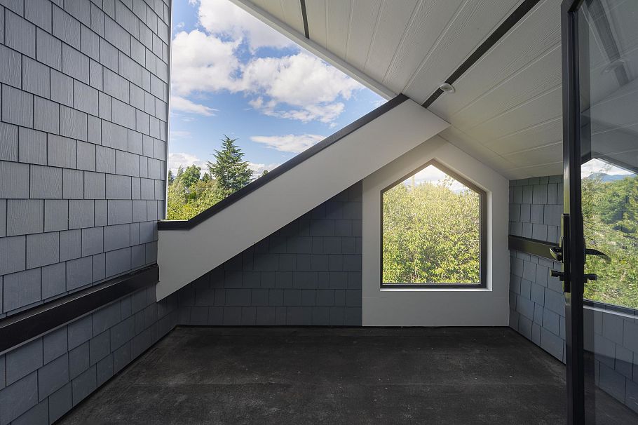 922 E 16th Avenue Vancouver, BC - 24