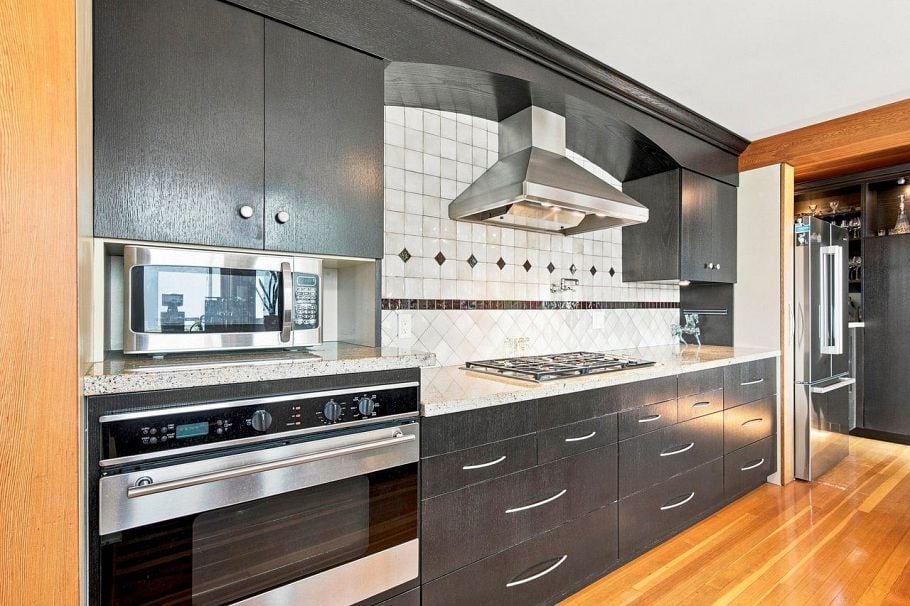 330 Sasamat Lane North Vancouver, BC - 18