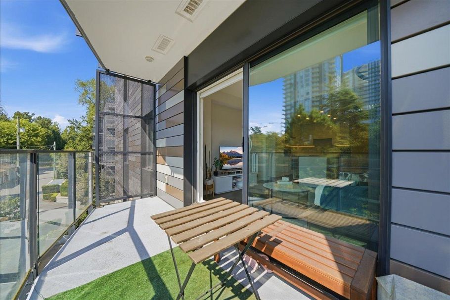 303 477 W 59th Avenue Vancouver, BC - 17