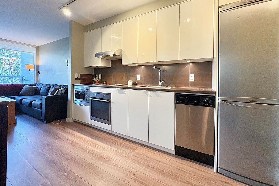 308 161 W Georgia Street Vancouver, BC - 3