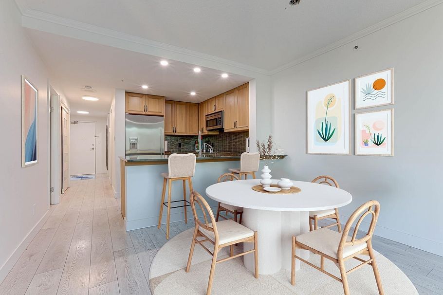 702 588 Broughton Street Vancouver, BC - 4