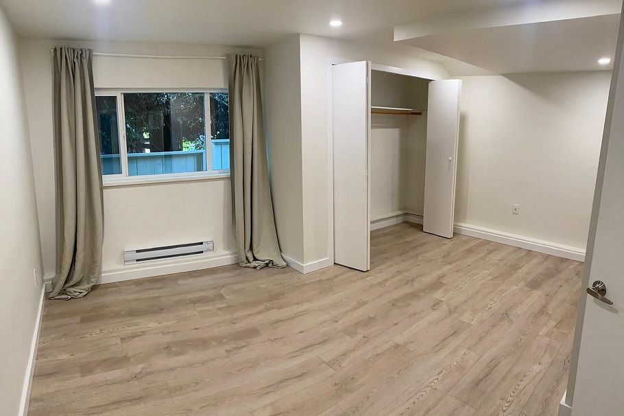 3277 Chesterfield Avenue North Vancouver, BC - 23