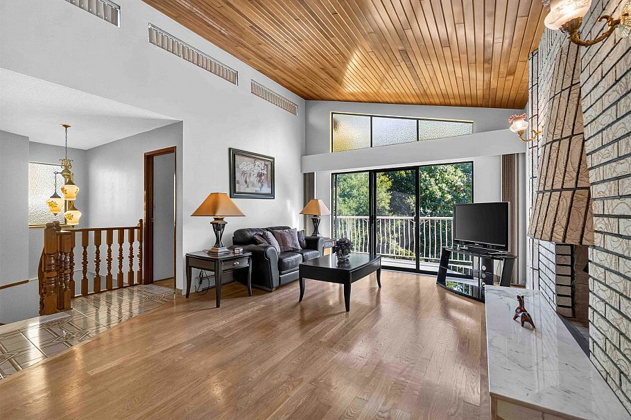 2739 E 8th Avenue Vancouver, BC - 11