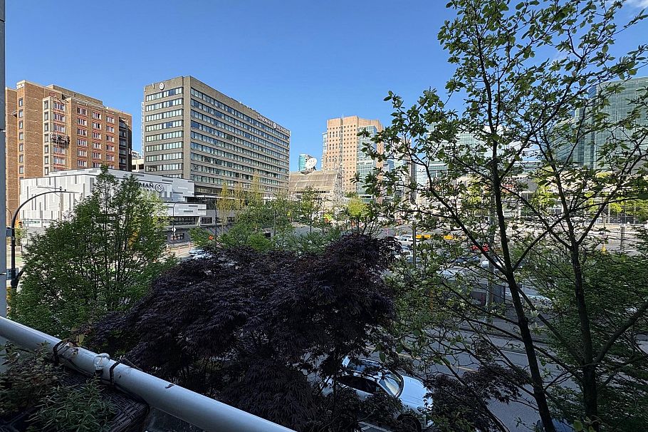 308 161 W Georgia Street Vancouver, BC - 7