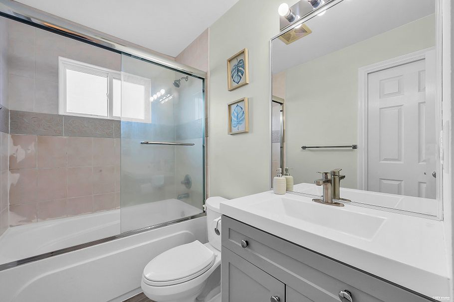 6925 Main Street Vancouver, BC - 19
