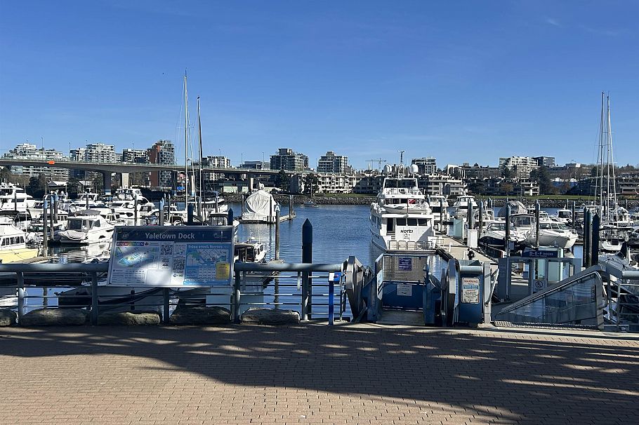 1901 1201 Marinaside Crescent Vancouver, BC - 23