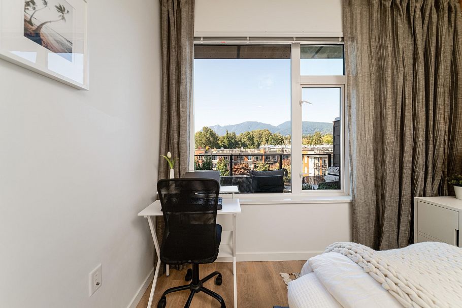517 725 Marine Drive North Vancouver, BC - 12