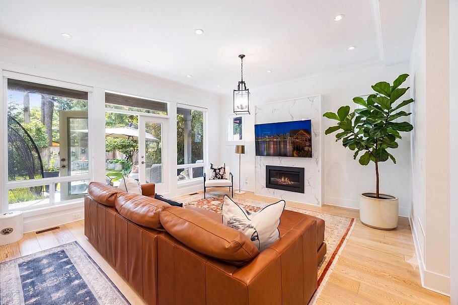 1585 Draycott Road North Vancouver, BC - 14