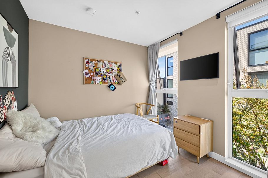 305 1647 E Pender Street Vancouver, BC - 18