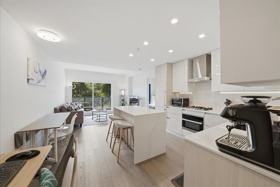 303 477 W 59th Avenue Vancouver, BC - 13