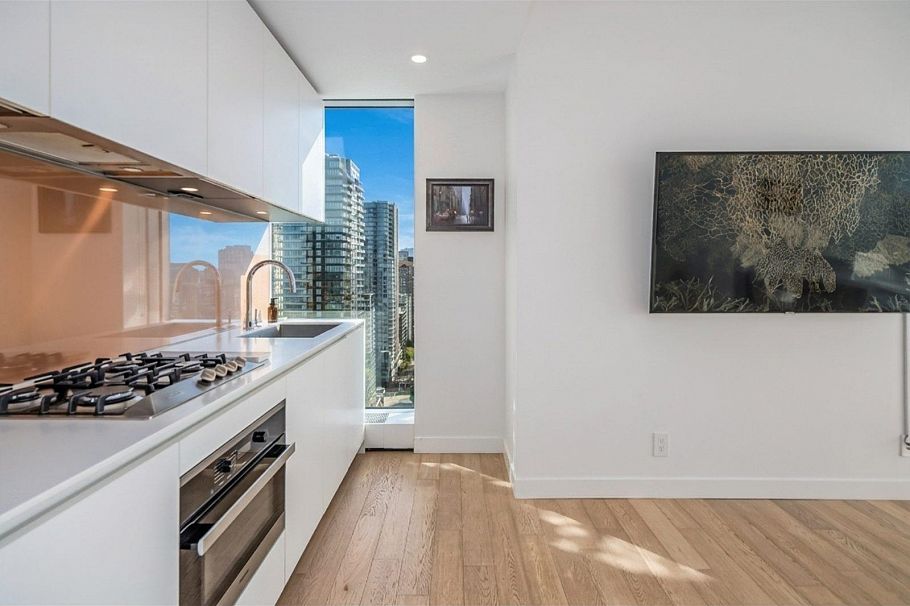 3307 1480 Howe Street Vancouver, BC - 11