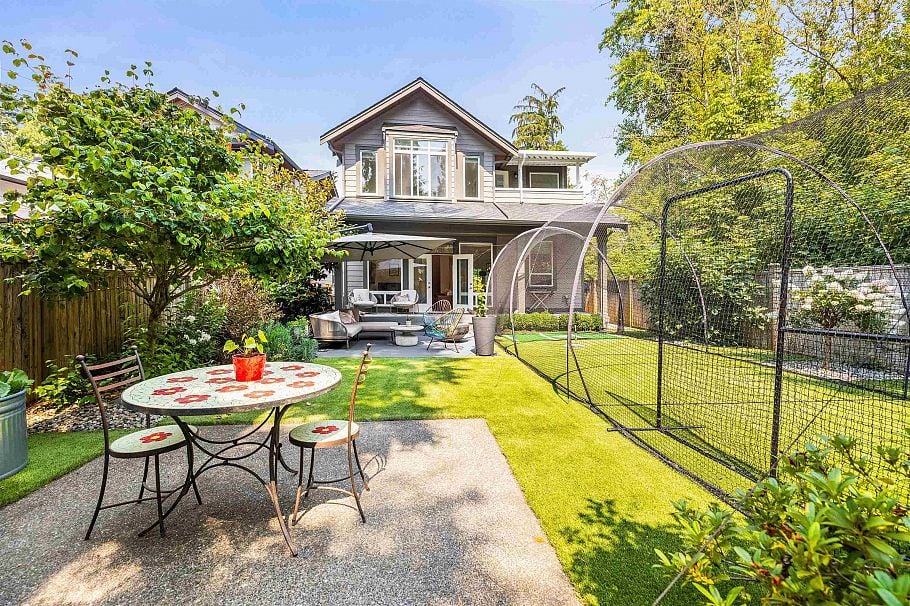 1585 Draycott Road North Vancouver, BC - 34