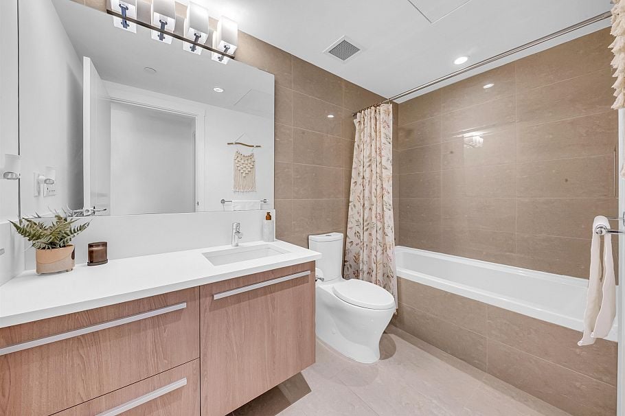 2707 Library Lane North Vancouver, BC - 18