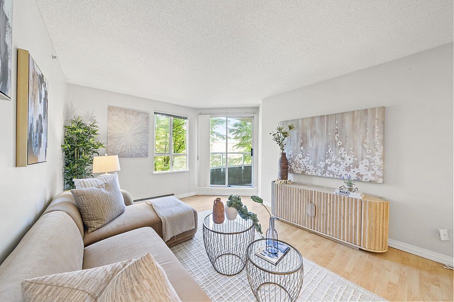 406 3489 Ascot Place Vancouver, BC - 3