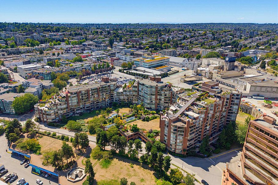 304 1490 Pennyfarthing Drive Vancouver, BC - 32