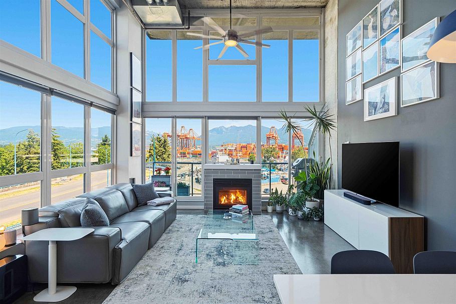 407 289 Alexander Street Vancouver, BC - 3