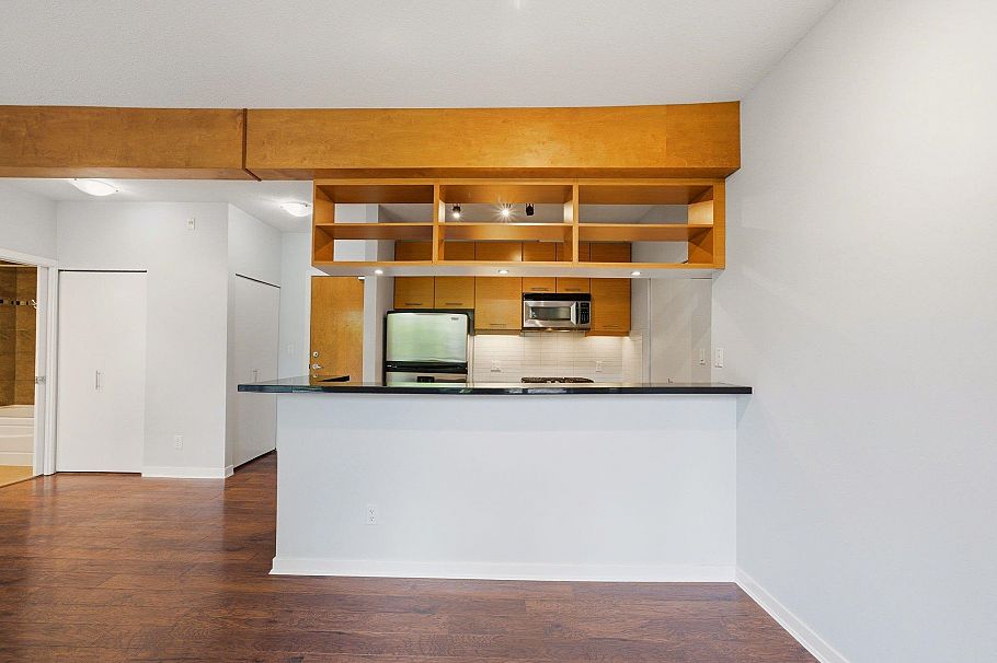 318 560 Raven Woods Drive North Vancouver, BC - 8