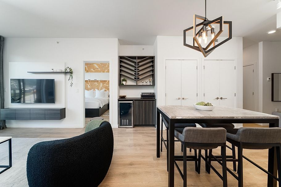 517 725 Marine Drive North Vancouver, BC - 4
