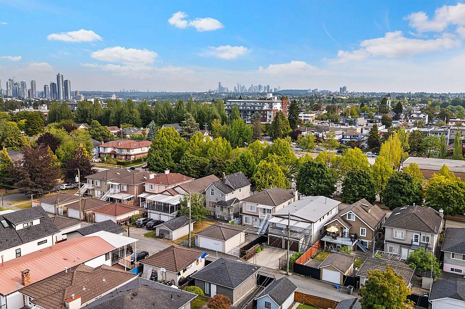 2673 Pandora Street Vancouver, BC - 20