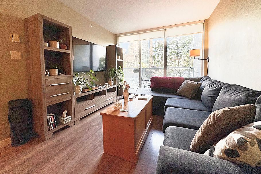 308 161 W Georgia Street Vancouver, BC - 1